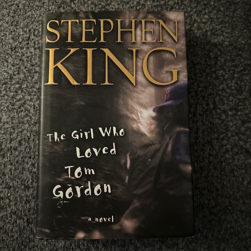 The Girl Who Loved Tom Gordon Stephen King Book Novel
